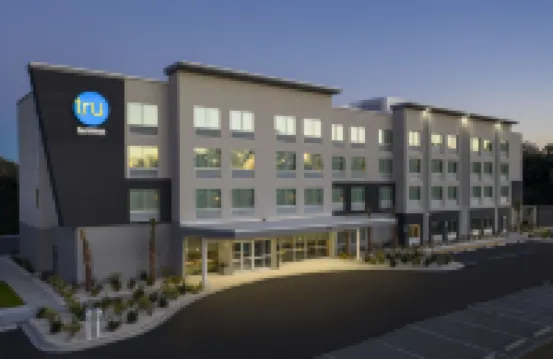 Tru by Hilton Beaufort