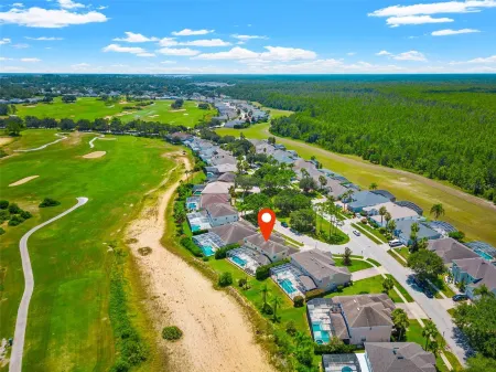 Large Villa - Close to Disney with Extended Patio and Golf Course Views Отели рядом с достопримечательностью «Хайлендс Резерв Голф Клаб»