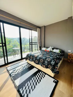 The Little Earth Farm View Hotels near Chae Son National Park