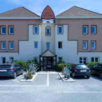 Hôtel Face West Le Pontet Hotel Exterior