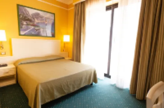 Cervara Park Hotel Hotels near Palmiro Togliatti