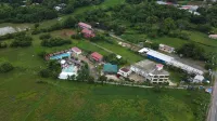 Pilot Hotel Các khách sạn gần Sabangan Chapel