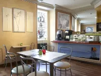 Logis Hôtel Duquesne - พร้อมอาหารเช้า