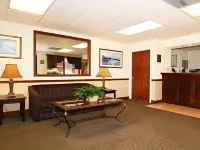 Econo Lodge Inn & Suites Columbus Near Fort Benning