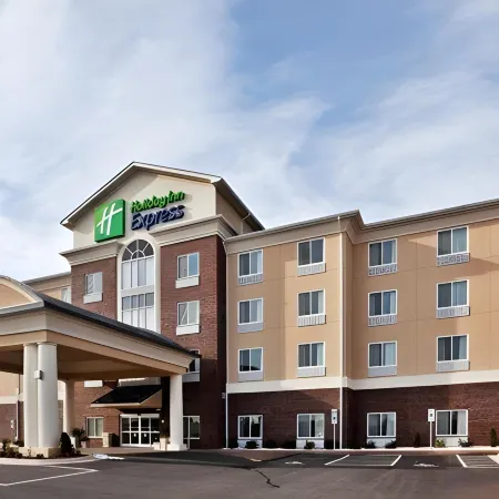 Holiday Inn Express & Suites Statesville by IHG