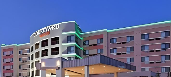 Courtyard Tulsa Woodland Hills Hotels in Tulsa County