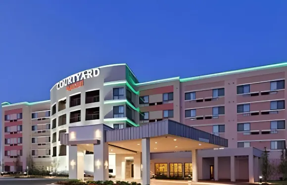 塔爾薩伍德蘭希爾斯萬豪萬怡酒店