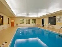 Holiday Inn Express & Suites Goshen Hotels in Middlebury