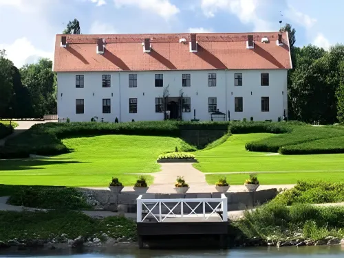 Sundbyholms Slott Hotels in Mora
