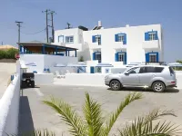 Blue Dolphin Studios and Apartment - en bord de mer