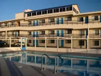 Edgewater Inn and Suites - Beach