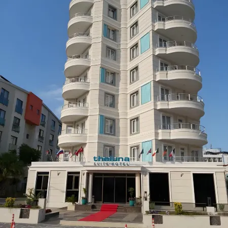 Citrus Luna Suite Hotel