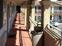 Santa Ana Travel Inn Hotels in Tustin