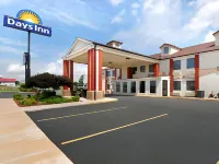 Days Inn by Wyndham Shawnee - Bãi đậu xe