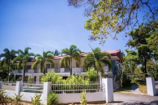 Rouhi Retreats By Doulos