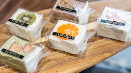 APA Hotel and Resort Osaka Umeda Eki Tower Отели рядом с достопримечательностью «Shin Umeda City»