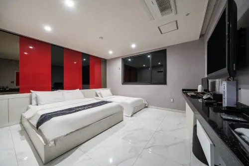 Queen Hotel