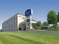 Hampton Inn St. Louis/Westport Hotels in Maryland Heights Township
