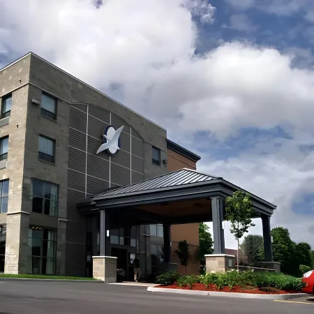 Days Inn by Wyndham Levis Hotels in Levis