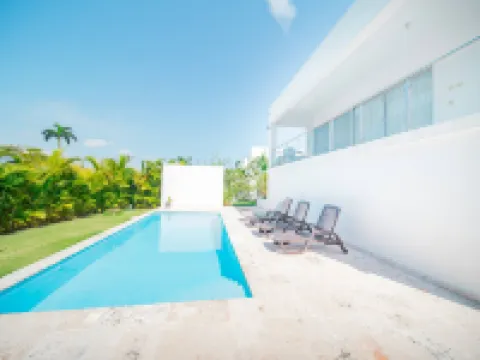 ¡Increíble villa de 2 habitaciones cerca de playas para practicar surf!