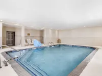 كومفرت إن آند سويتس جالفيستون سنترال أيلاند نير بير Hotels near شاطئ إيست بيتش (East Beach)