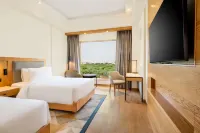 Radisson Hotel Vrindavan Các khách sạn gần Govinda Dev ji