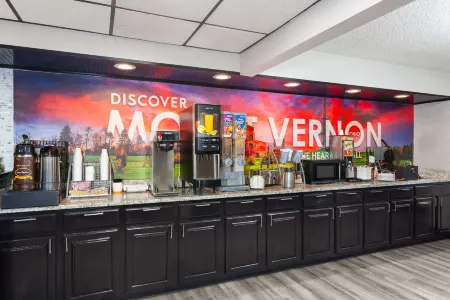 Super 8 by Wyndham Mt. Vernon Отели в г. Колледж Тауншип