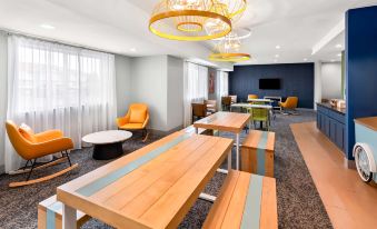 Spark by Hilton Springfield Southwest