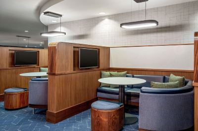 Public Areas Courtyard Boston Marlborough Photo