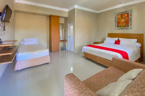 RedDoorz near Taman Bunga Nusantara