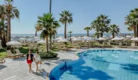 Golden Bay Beach Hotel - Wifi