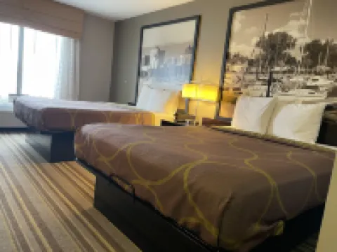 Delavan Inn and Suites