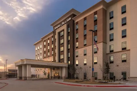 Hampton Inn & Suites Dallas-The Colony Отели в г. Колони