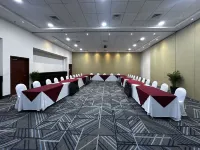 Holiday Inn Express MERIDA by IHG - parking
