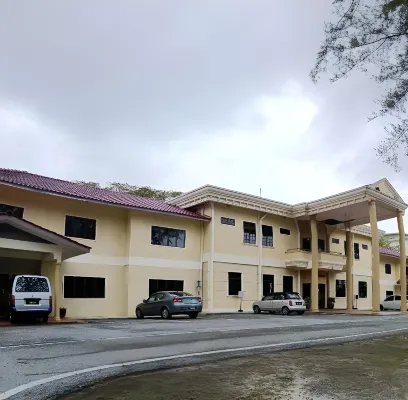 Capital O 90434 Marmoris House Hotels in Batu Rakit