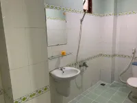 Nhà nghỉ Hoa Quỳnh Hotels in Bien Hoa