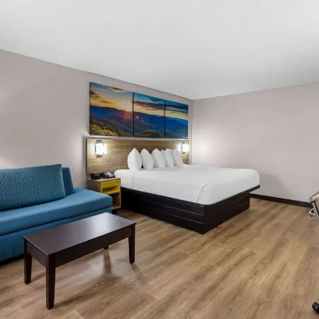 Days Inn by Wyndham Clayton
