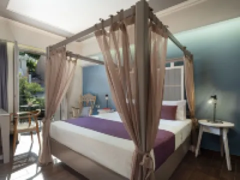 Elia Potie Hotels in 