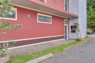 Custom Harborside Loft In the Heart of Ketchikan