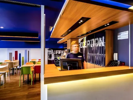 Imperial Motel Windsor Отели в г. Windsor