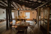 Monsoon Forest Bandhavgarh Hotels in Guruwahi