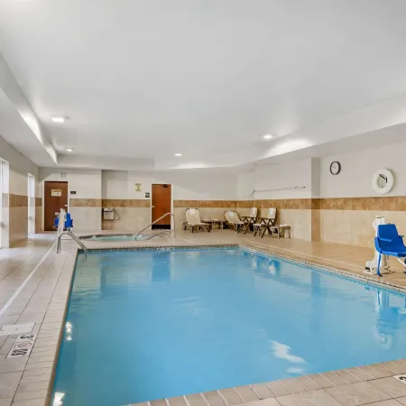 Comfort Inn & Suites Porter Near Indiana Dunes