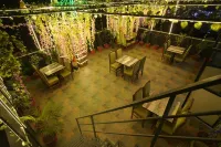 Hotel Adhiraj Inn - 廚房