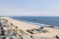 Venice View by Avantstay Walk to Venice Beach Rooftop, Ice Bath, Luxe Design