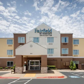 Fairfield Inn & Suites Austin-University Area Отели рядом с достопримечательностью «Библиотека и музей имени Линдона Б. Джонсона»