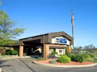 Ramada by Wyndham Waupaca Hotels in Lanark
