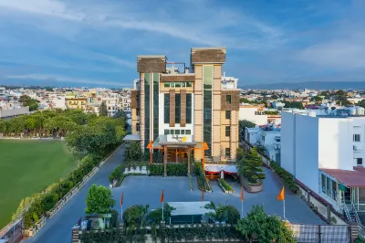 Hotel Saffron Leaf Hotels near Anand van