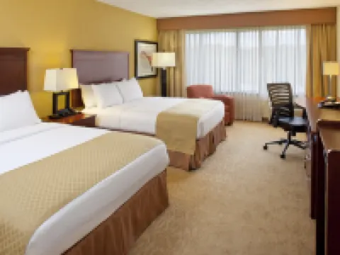 โรงแรมดับเบิลทรีบายฮิลตัน ฟาแยตวิลล์ โรงแรมในเฟย์เอตต์วิลล์