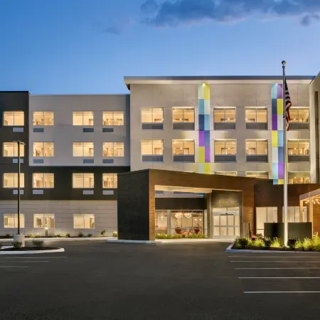 Tru by Hilton Easton