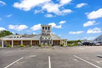 Calabash Coast Condo: King Bed, Pool & Minutes to Beaches! - 3-Star